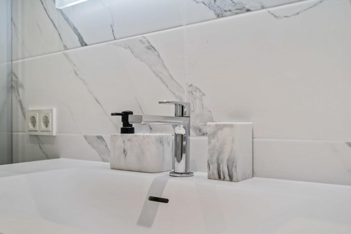 Appartement De Luxe 1 Chambre A Coucher, Centre Commercial, Piscine Et Fitness ルクセンブルク エクステリア 写真